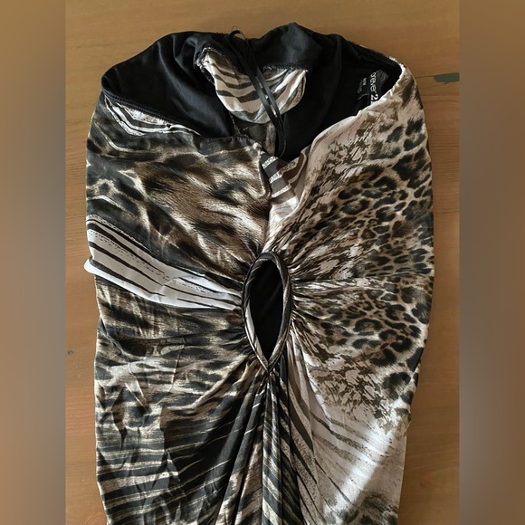 Forever 21 One Shoulder dress - Picture 6 of 6